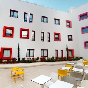 https://residencia-universitaria-malaga-centro.1costadelsol.com