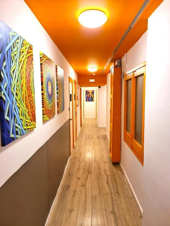 Hostel Arc House Gracia Barcelona