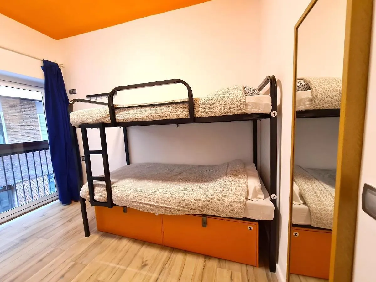 Arc House Gracia Hostel Barcelona 0*,  Spanje