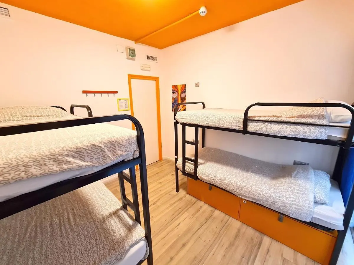 Hostel Arc House Gracia Barcelona
